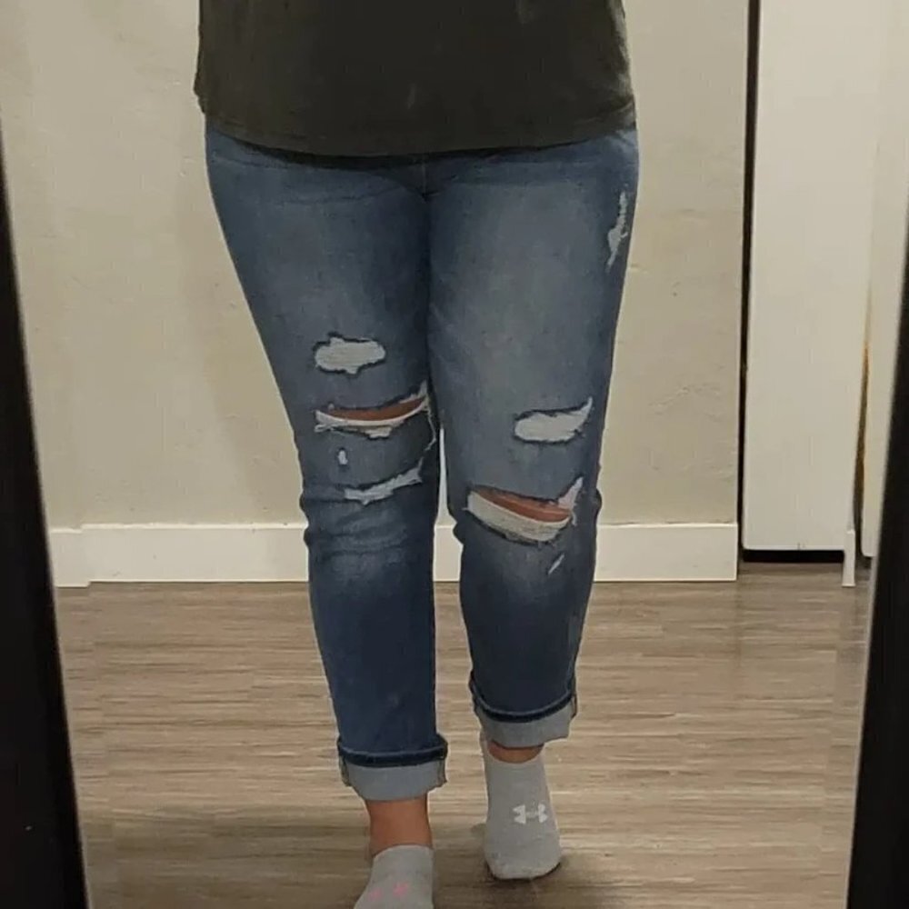 Distressed Mom Jeans High Rise Straight Leg